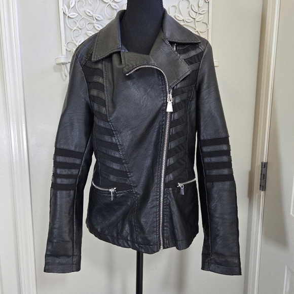 cleo Jackets & Blazers - Cleo Womans Black Faux Leather Jacket Size Med
